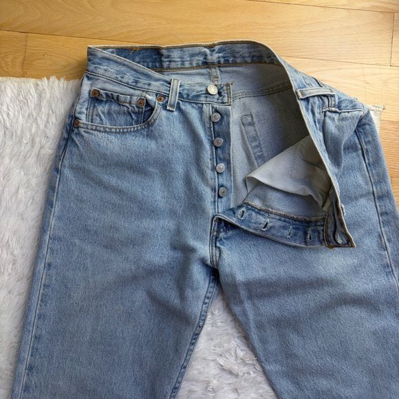 90s Vintage Levi’s 501 Light Wash Jeans - Picture 8 of 14